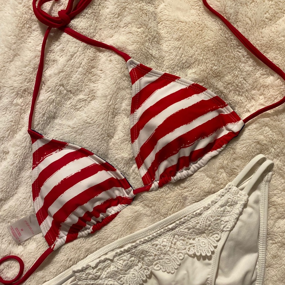 ❤️‍🔥R, W & B 2 IN 1 REVERSIBLE STARS & STRIPES BIKINI WITH WHITE BOTTOMS SIZE M - Picture 8 of 9